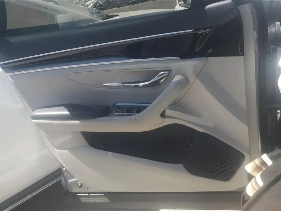 BYD Song PLUS PHEV 2024 Glory Edition DM-i 150km Flagship PLUS фото 7