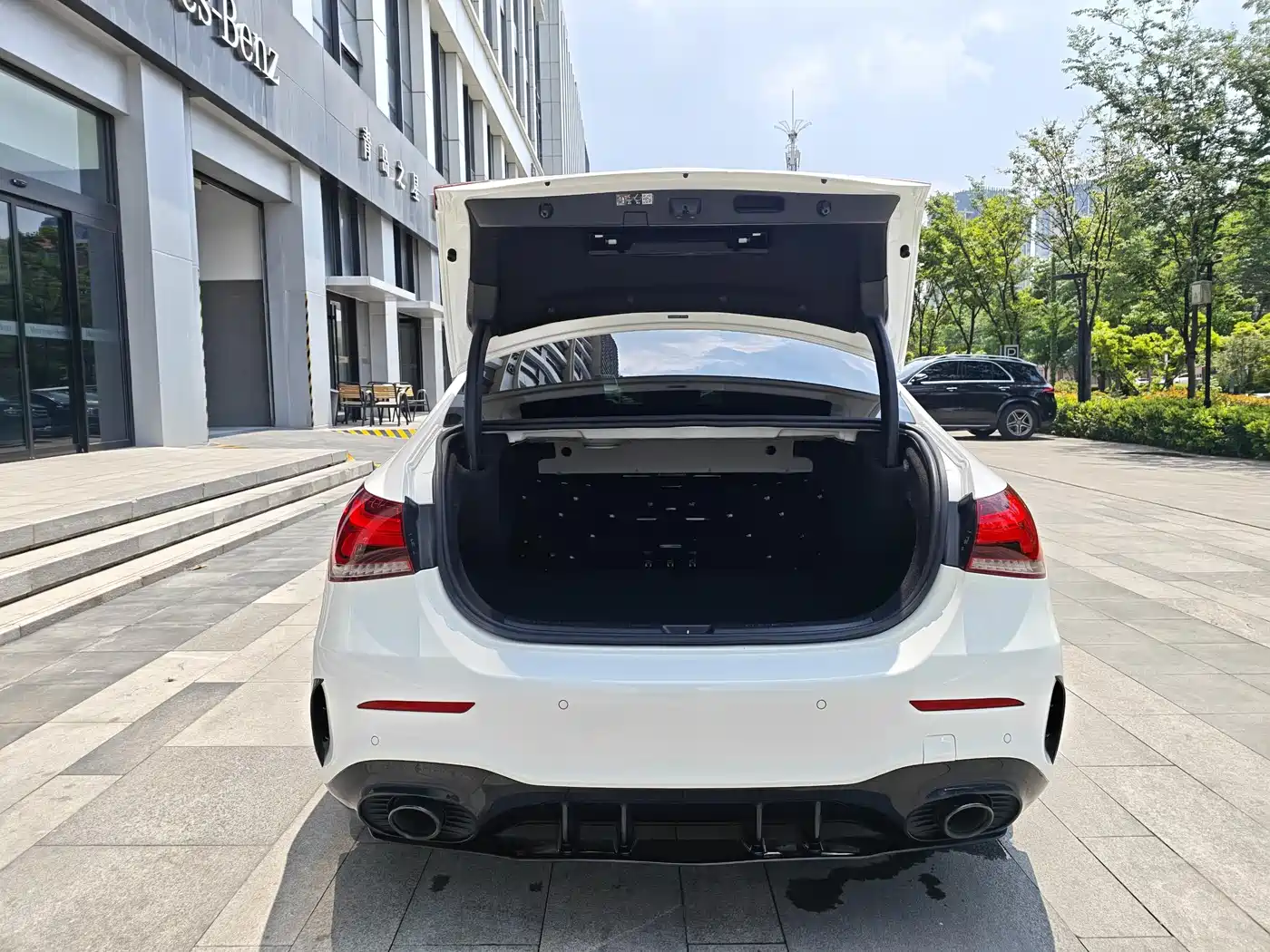 Mercedes-Benz A-Class AMG 2023 Model Year AMG A 35 L 4MATIC фото 14