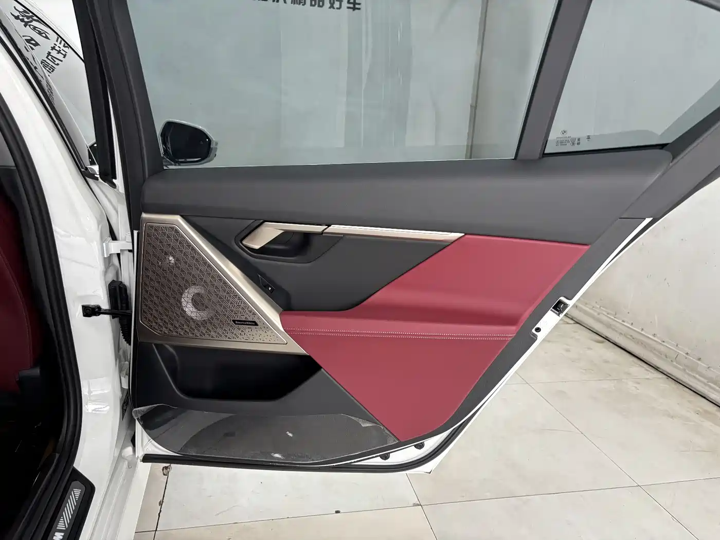 BMW 5 Series 2024 530Li Leading M Sport Package фото 22