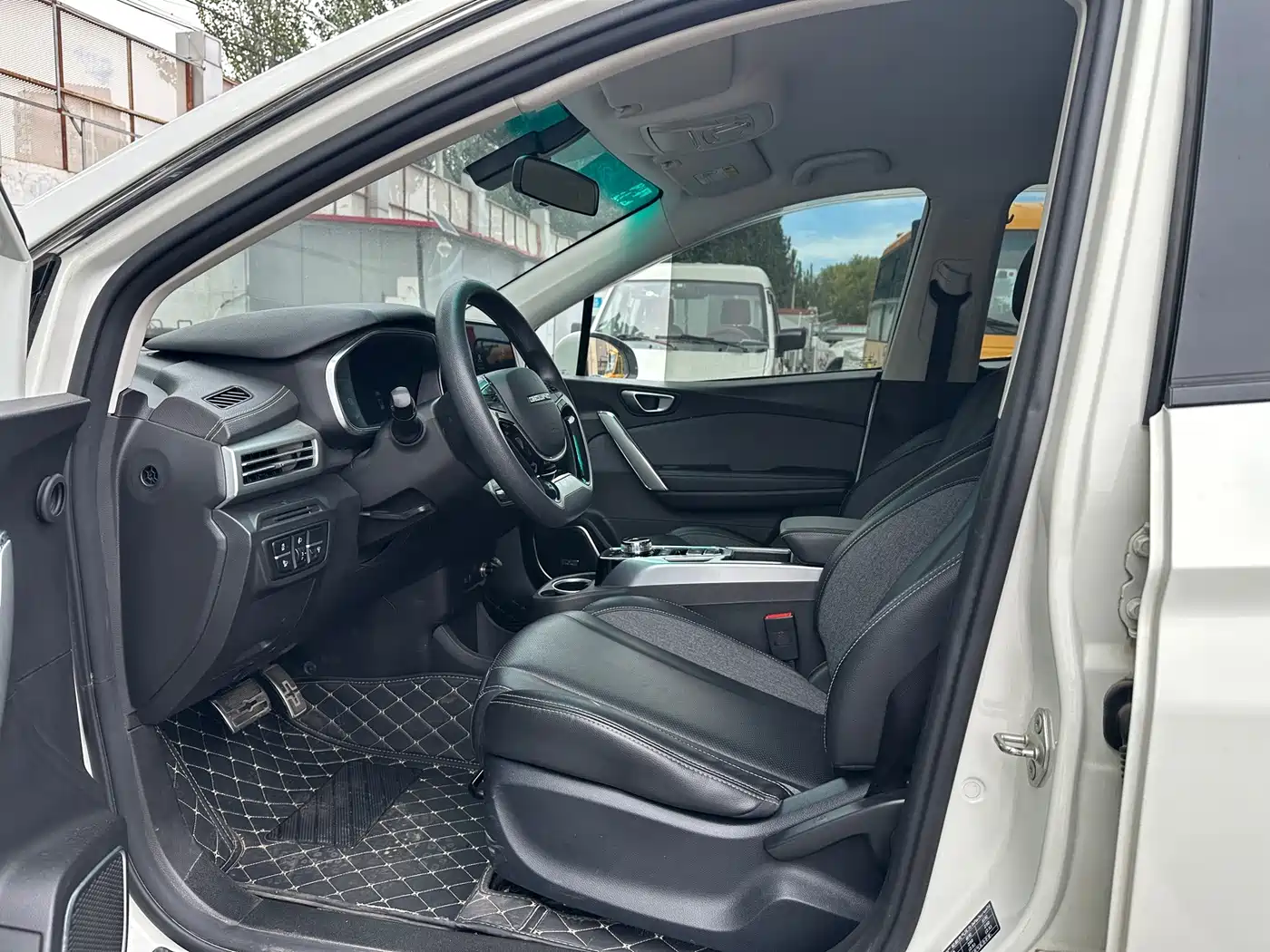 BAIC Beijing EX3 2021 2019 R600 Joy Edition