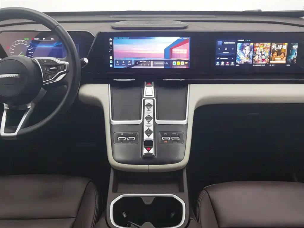 Haval Xiaolong MAX 2023 1.5L Hi4 105 4WD Pilot Edition фото 12