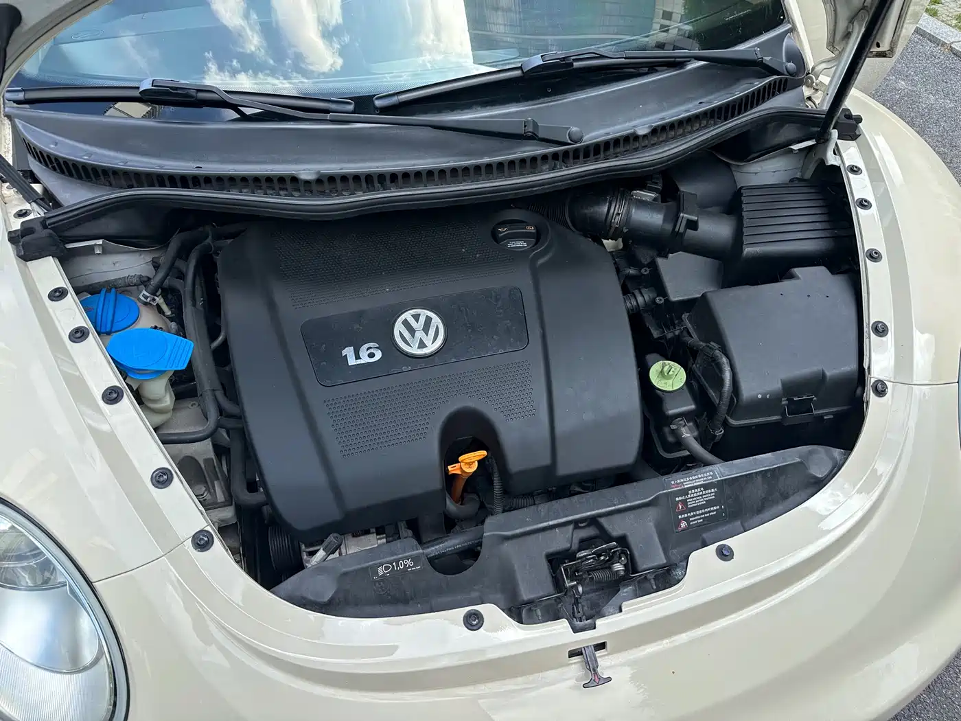 Volkswagen Beetle 2010 Model 1.6 AT фото 20