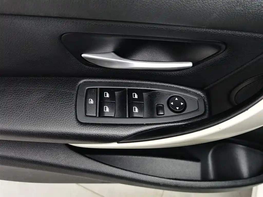 BMW 3 Series 2015 320i Super Joy Fashion фото 9