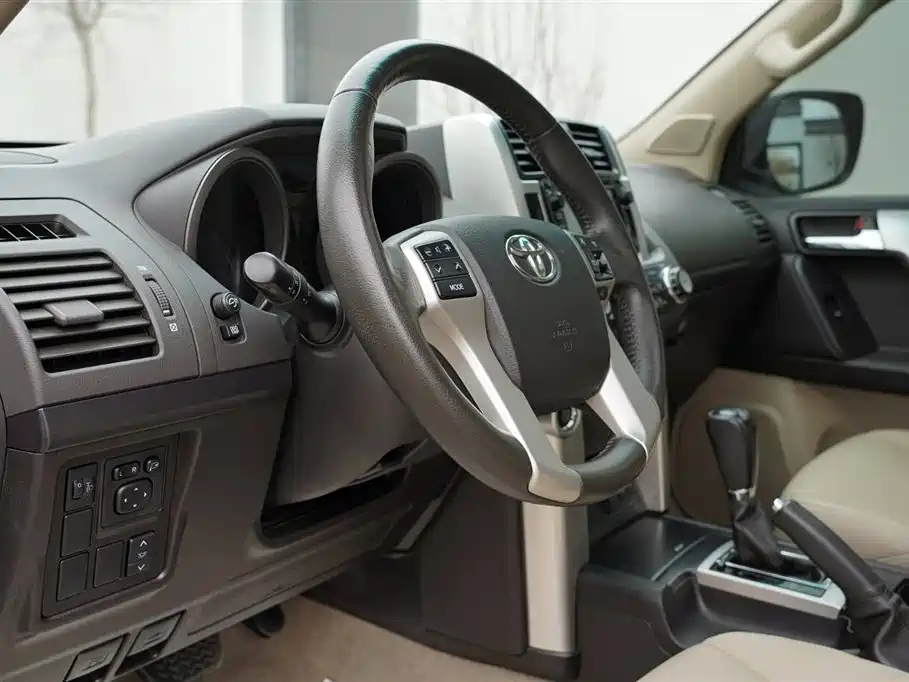 Toyota Prado 2010 4.0L Automatic TX-L фото 39