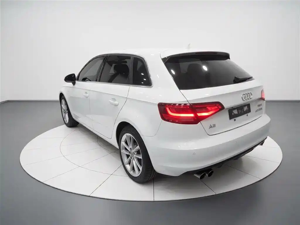 Audi A3 2016 Sportback 35 TFSI Progressive фото 5
