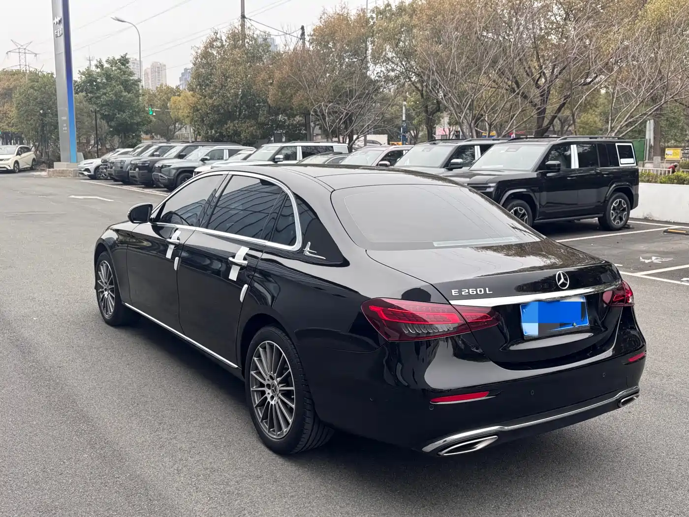 MERCEDES-BENZ E CLASS