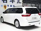 Photo 16 - Toyota Sienna