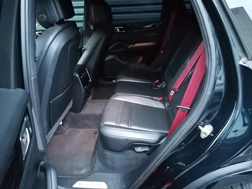 Porsche Cayenne New Energy 2023 Cayenne E-Hybrid 2.0T фото 5
