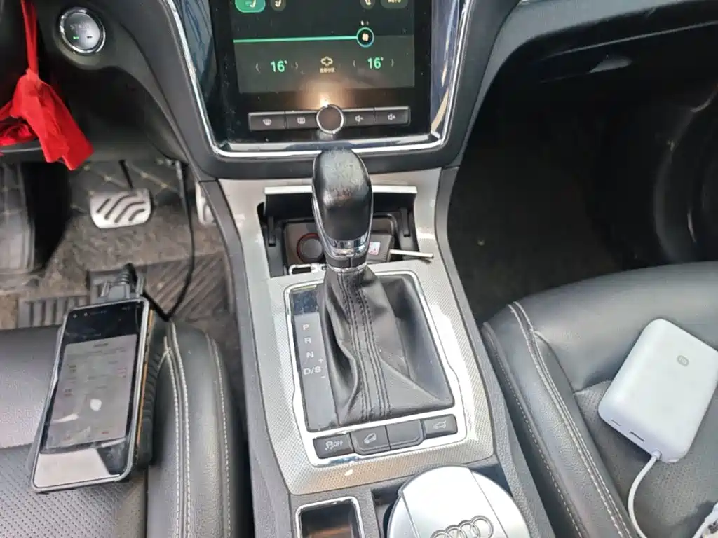Roewe RX5 2017 2016 30T 2WD Automatic Internet Smart Edition