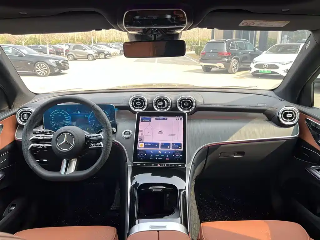 Mercedes-Benz GLC 2024 GLC 260 L 4MATIC Luxury 7-seater фото 7