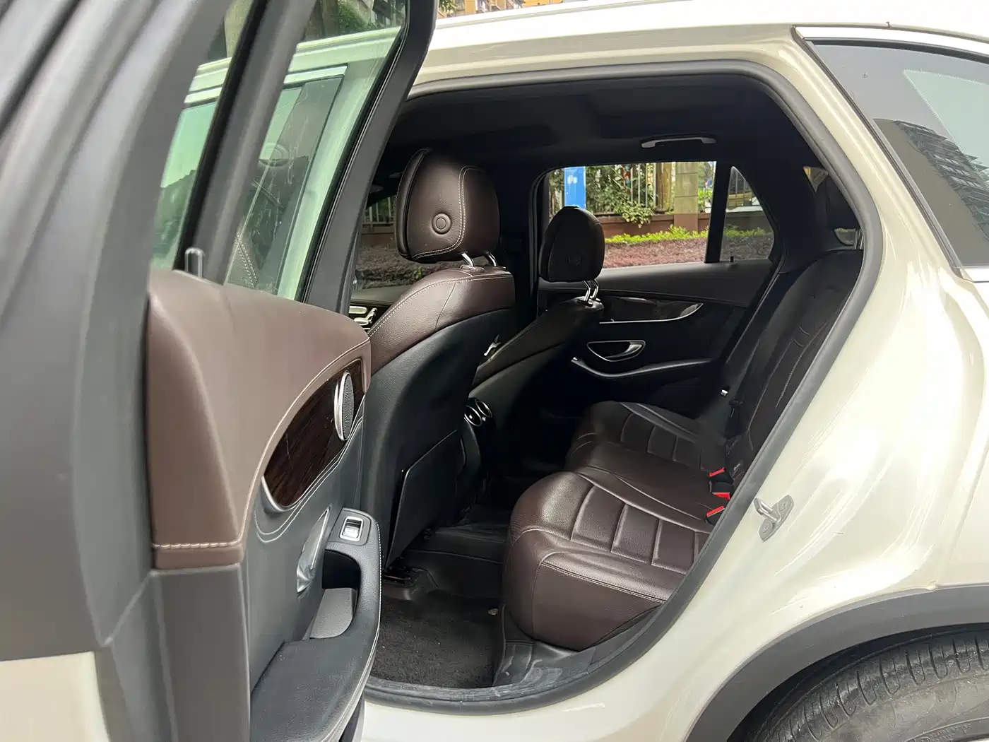 Mercedes-Benz GLC 2018 Facelift GLC 260 4MATIC Luxury фото 20