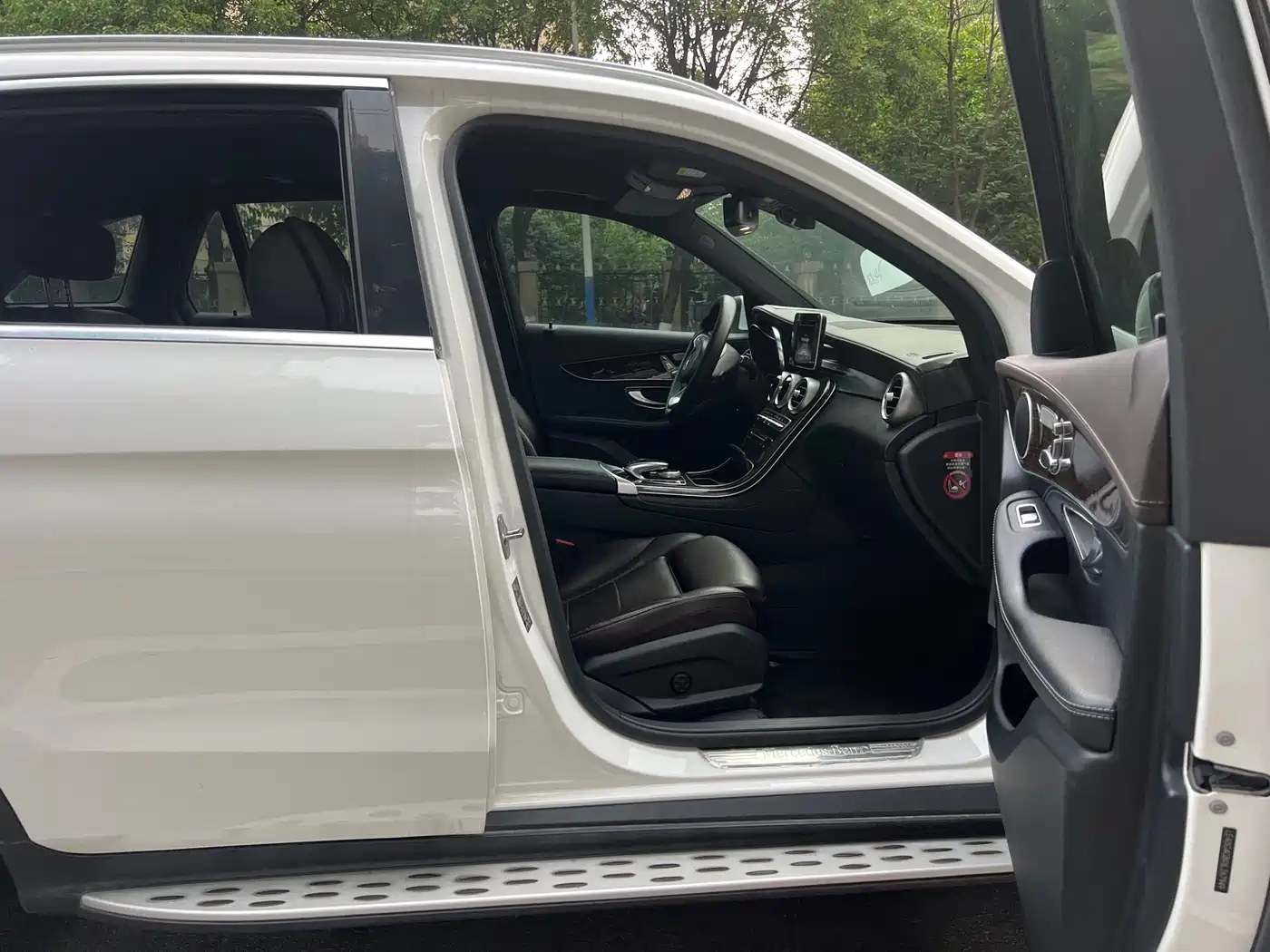 Mercedes-Benz GLC 2018 Facelift GLC 260 4MATIC Luxury фото 22
