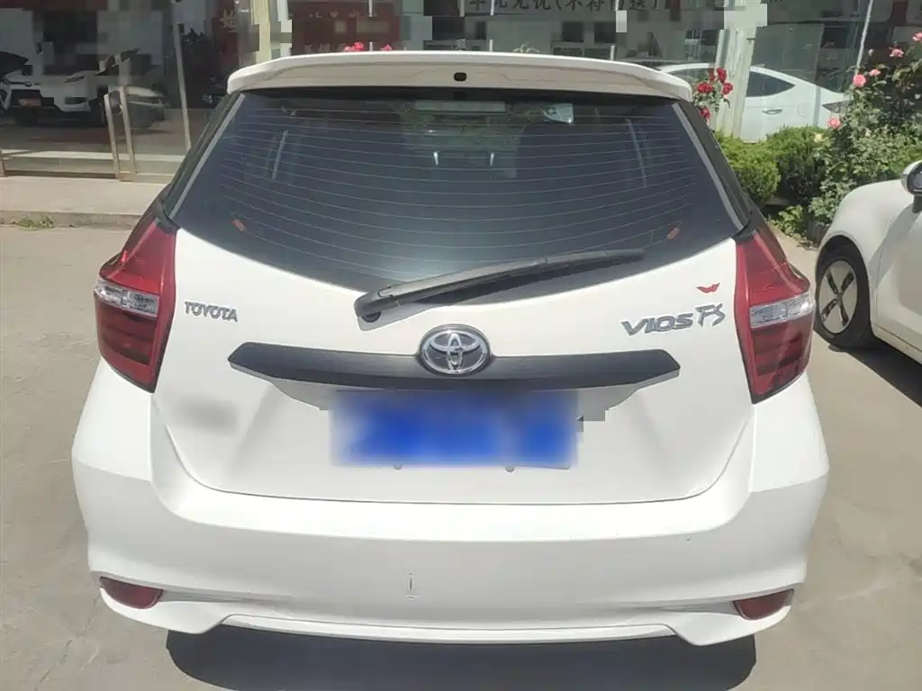 Toyota Vios FS 2017 1.3L Manual Pioneer Edition фото 6