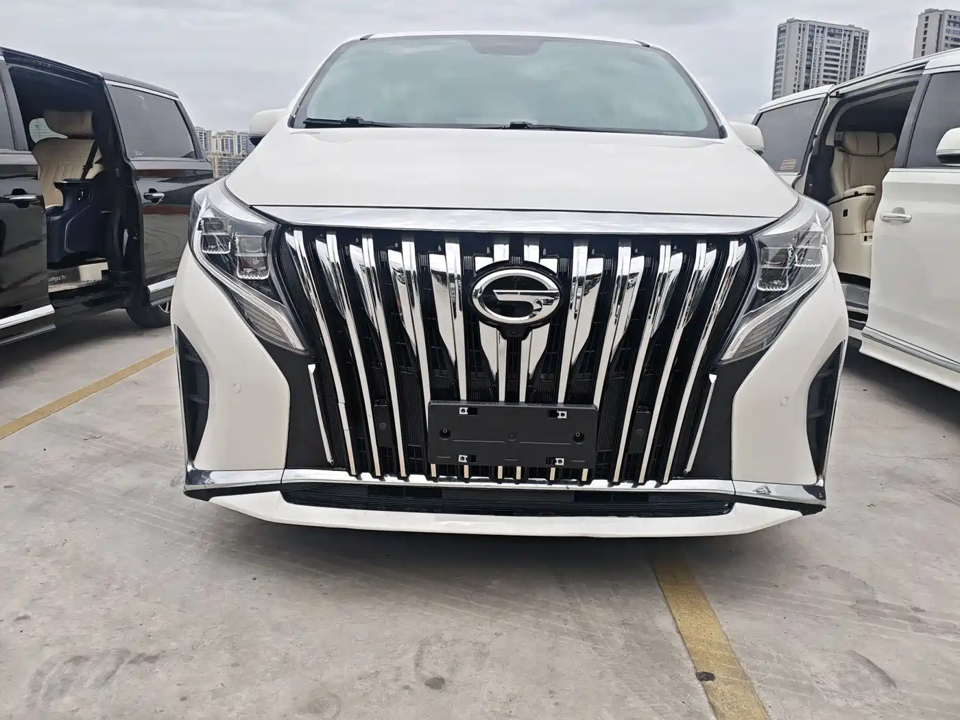 GAC Trumpchi Trumpchi M8 2021 Leading Show Series 390T Prestige Edition фото 2