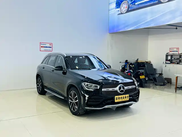 MERCEDES-BENZ GLC