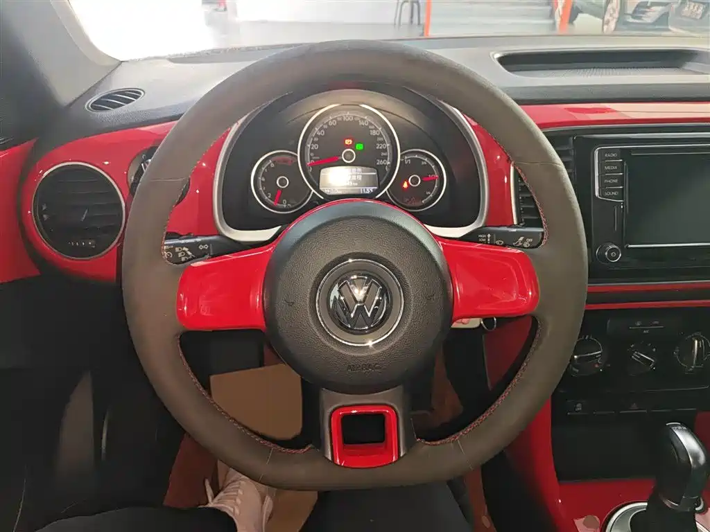 Volkswagen Beetle 2018 180TSI Easy Joy Edition фото 7