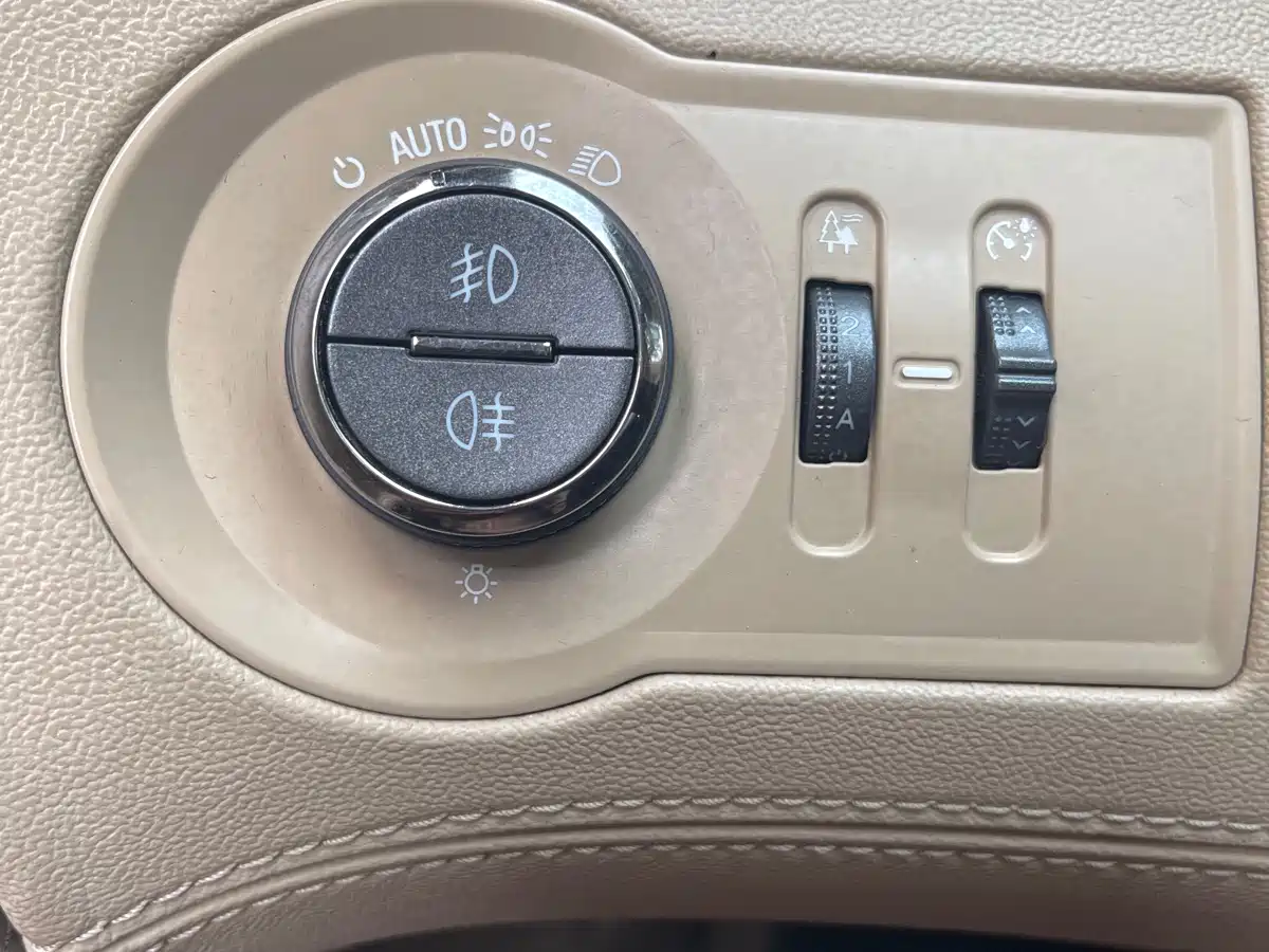Buick LaCrosse 2012 2.4L SIDI Premium Edition фото 27