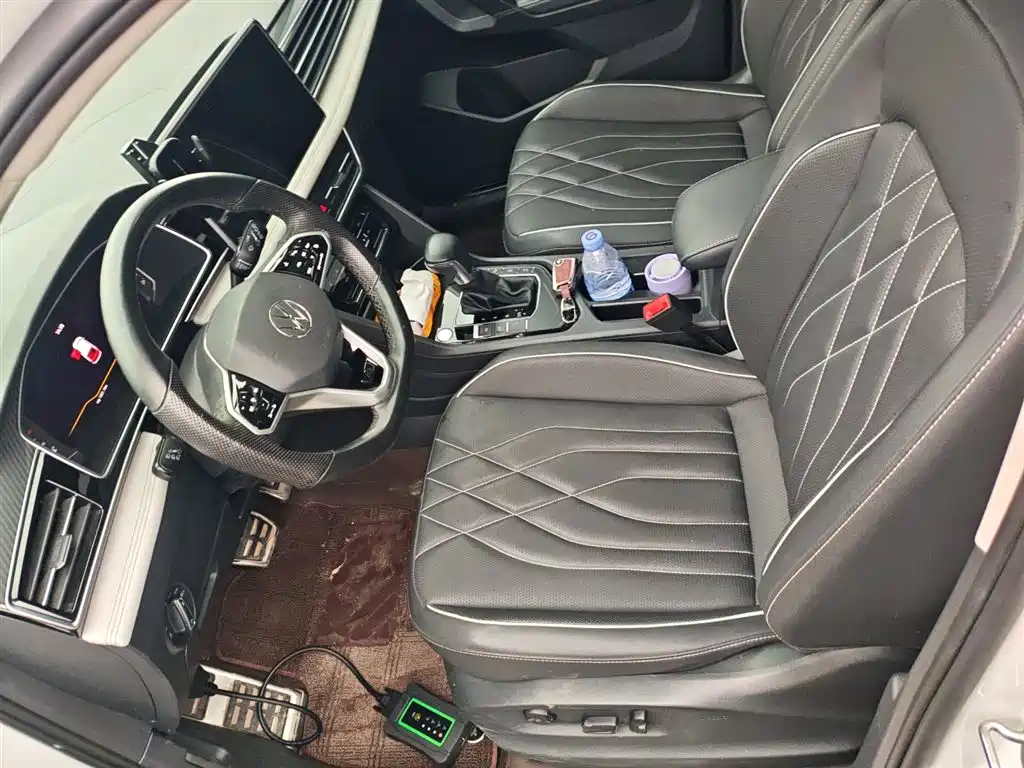 Volkswagen Tiguan L 2022 330TSI Auto 2WD R-Line Premium Edition фото 16
