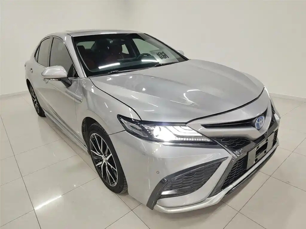 Toyota Camry 2021 Hybrid 2.5HS Fashion Edition фото 4