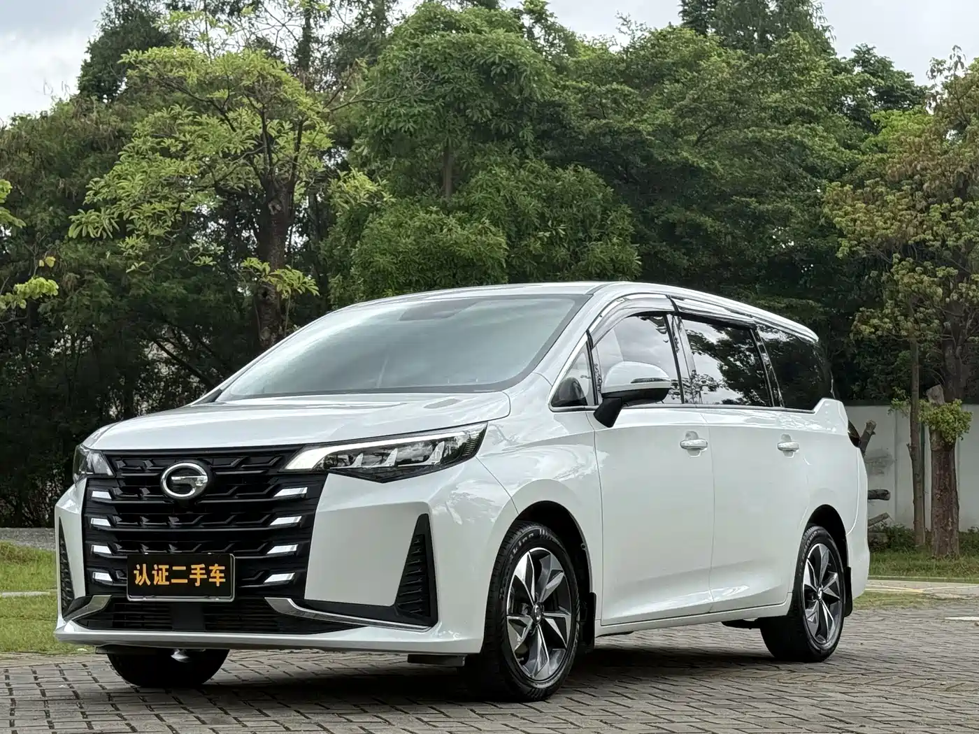 GAC Trumpchi Trumpchi M6 2021 270T DCT Luxury Edition (7-Seater)