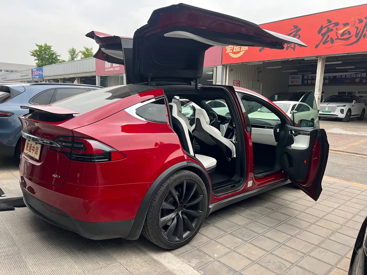 TESLA MODEL X