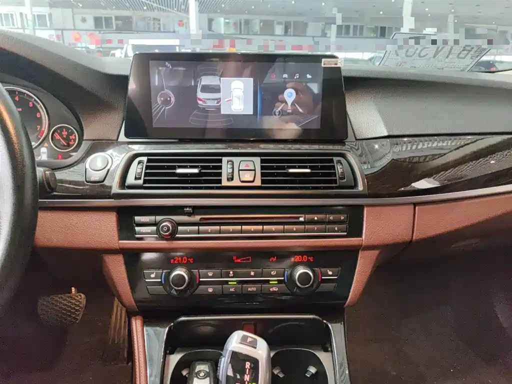 BMW 5 Series 2014 525Li Leading фото 5