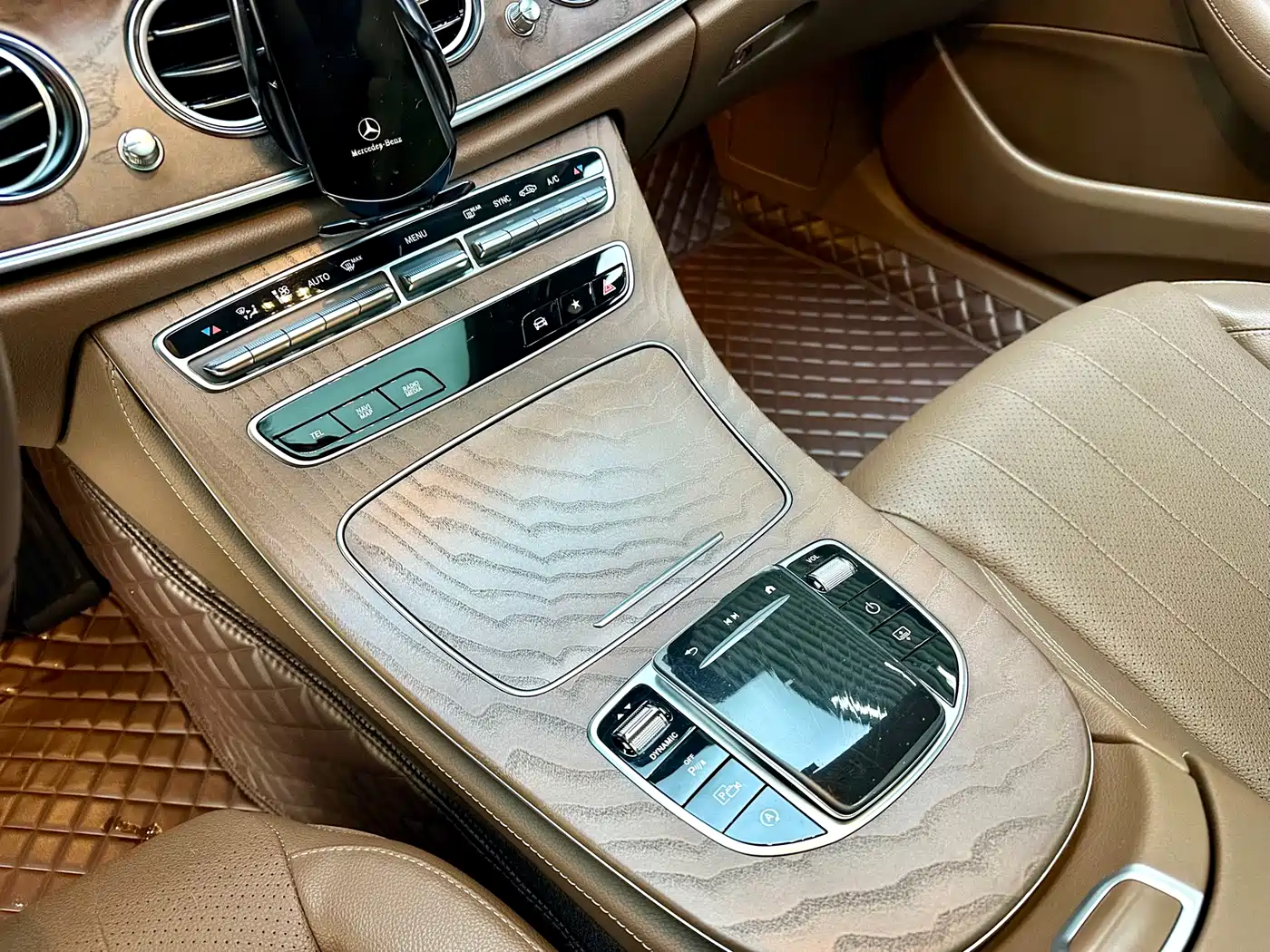 Mercedes-Benz E-Class 2023 Facelift E 300 L Luxury фото 17