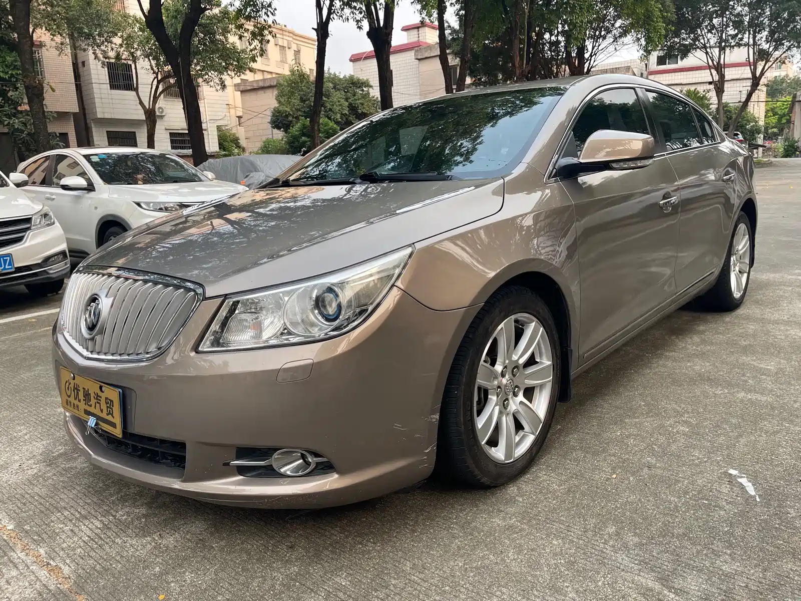 Фото 1 - Buick LaCrosse