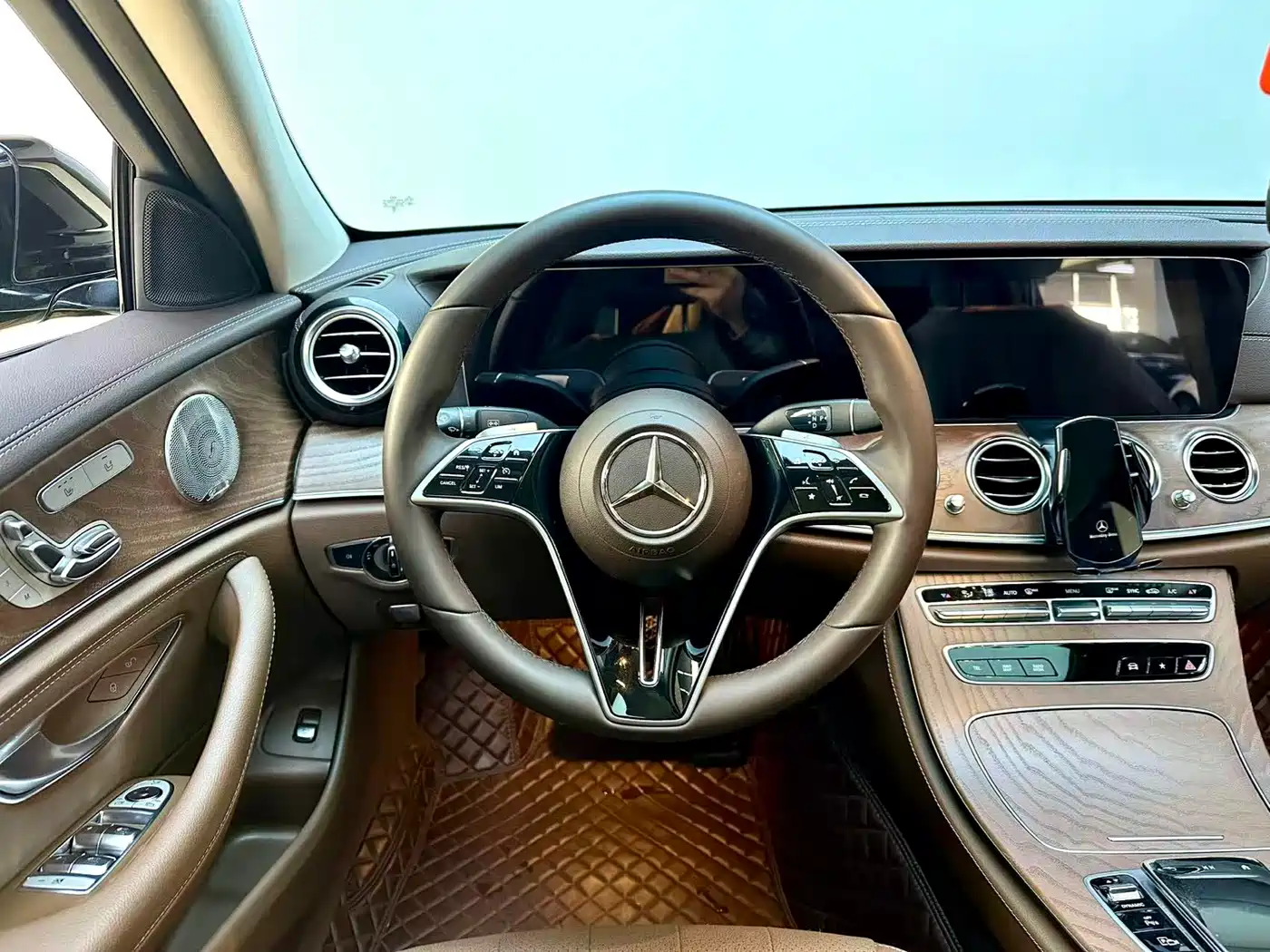 Mercedes-Benz E-Class 2023 Facelift E 300 L Luxury фото 13