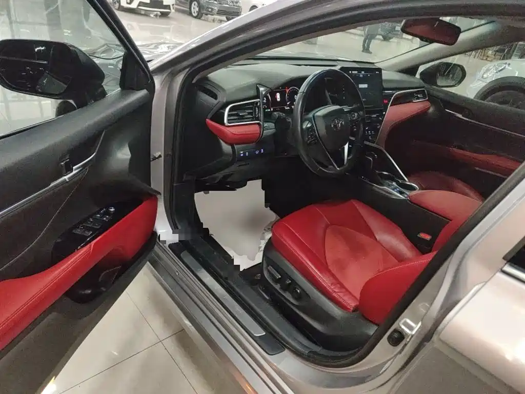 Toyota Camry 2021 Hybrid 2.5HS Fashion Edition фото 16
