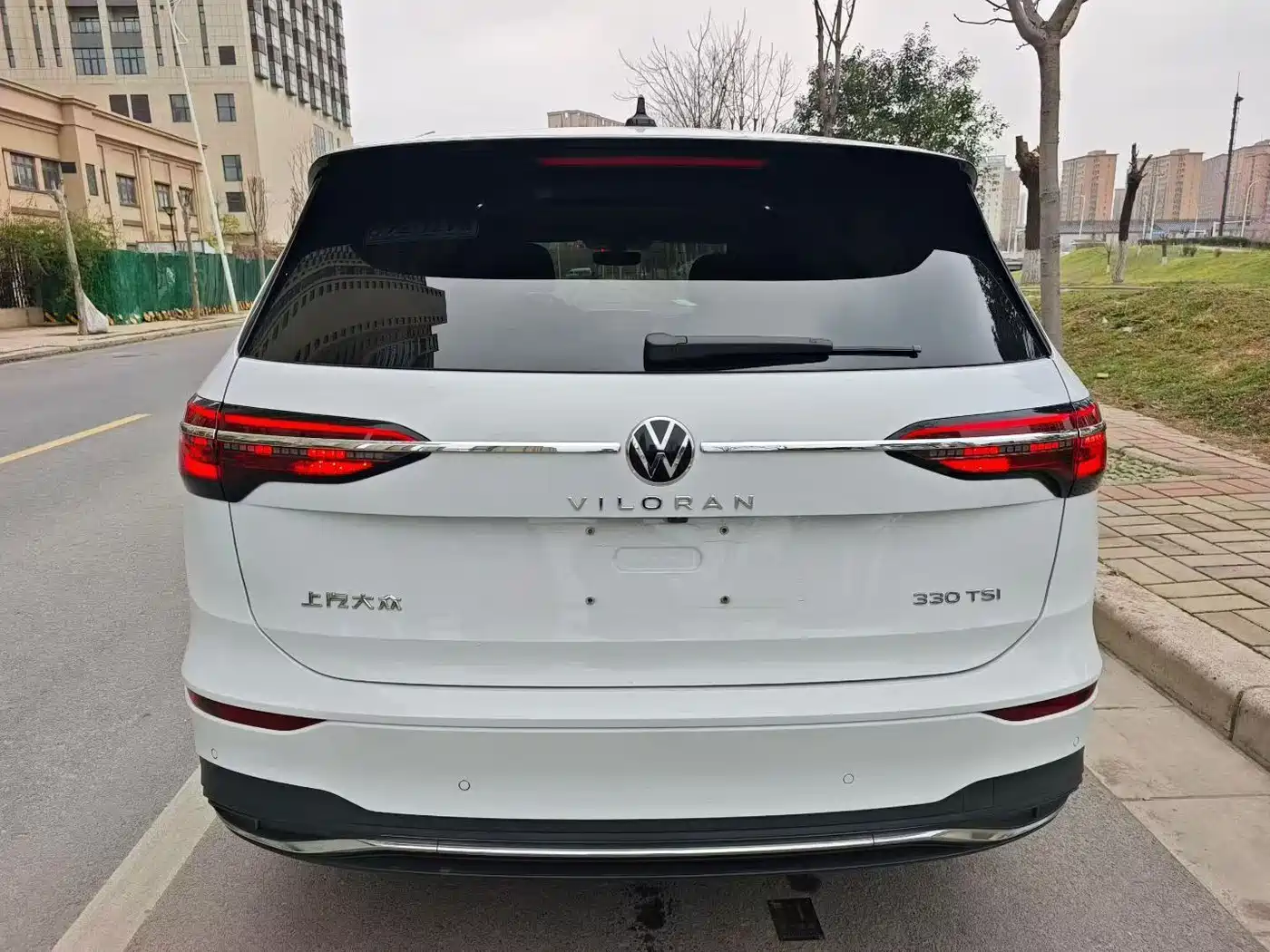 Volkswagen Viloran 2024 330TSI Luxury Edition фото 8