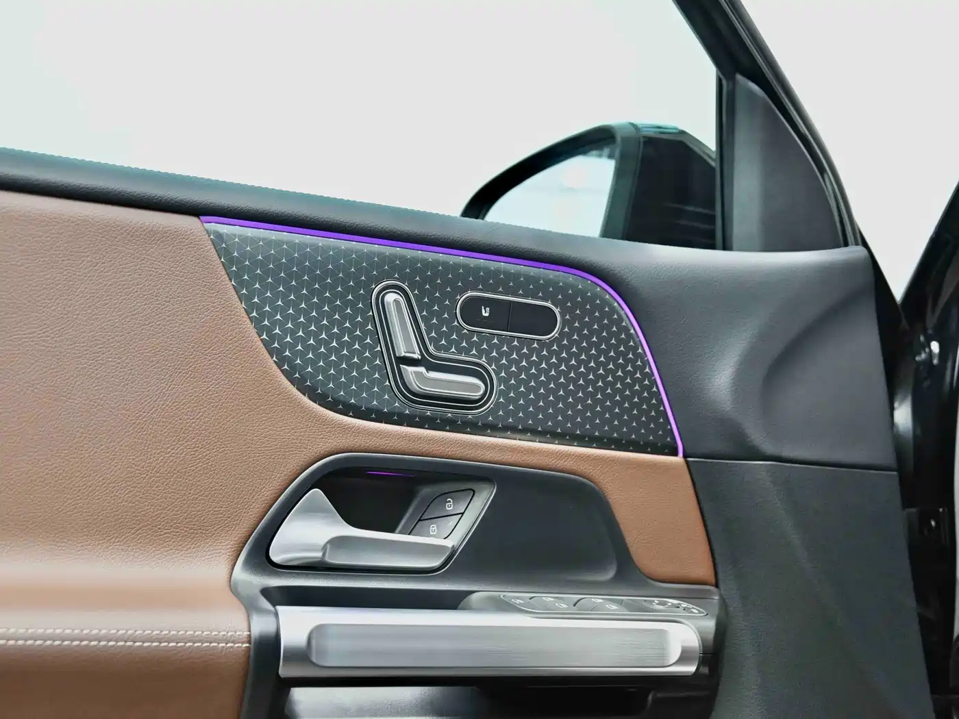 Mercedes-Benz GLB 2024 GLB 220 Fashion фото 21