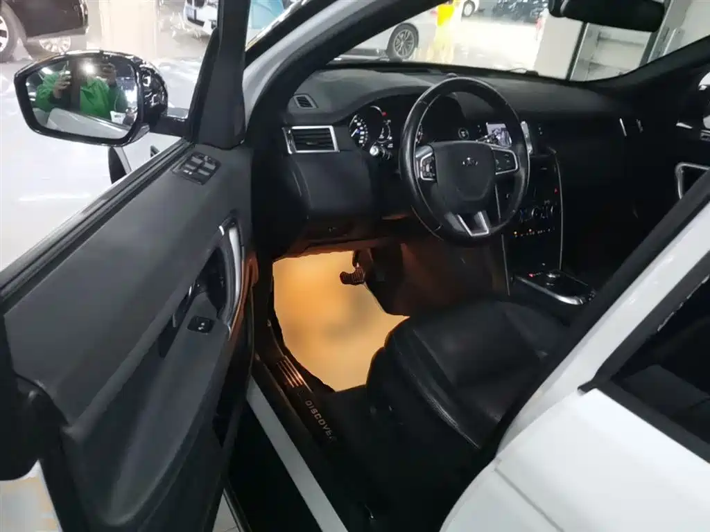 Land Rover Discovery Sport 2017 2.0T Cool Black Limited Edition фото 16