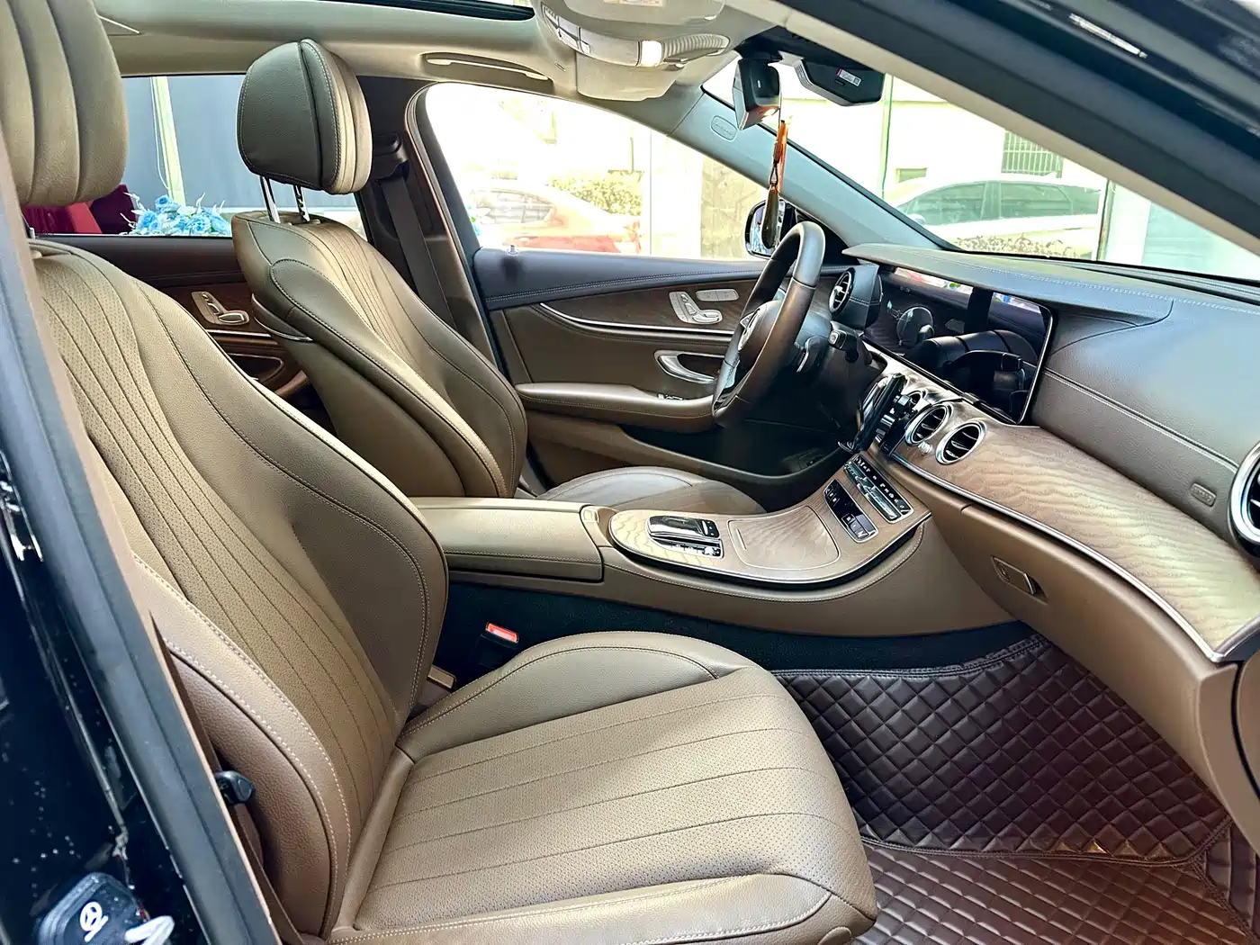 Mercedes-Benz E-Class 2023 Facelift E 300 L Luxury фото 10