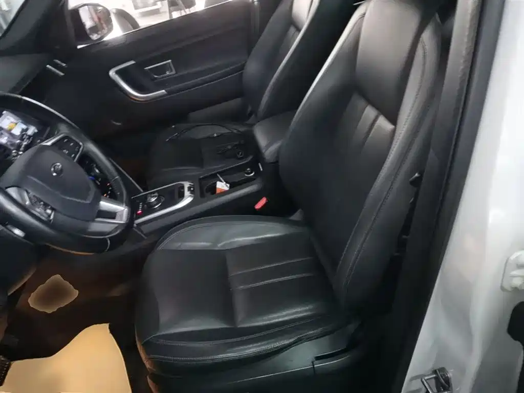 Land Rover Discovery Sport 2017 2.0T Cool Black Limited Edition фото 15