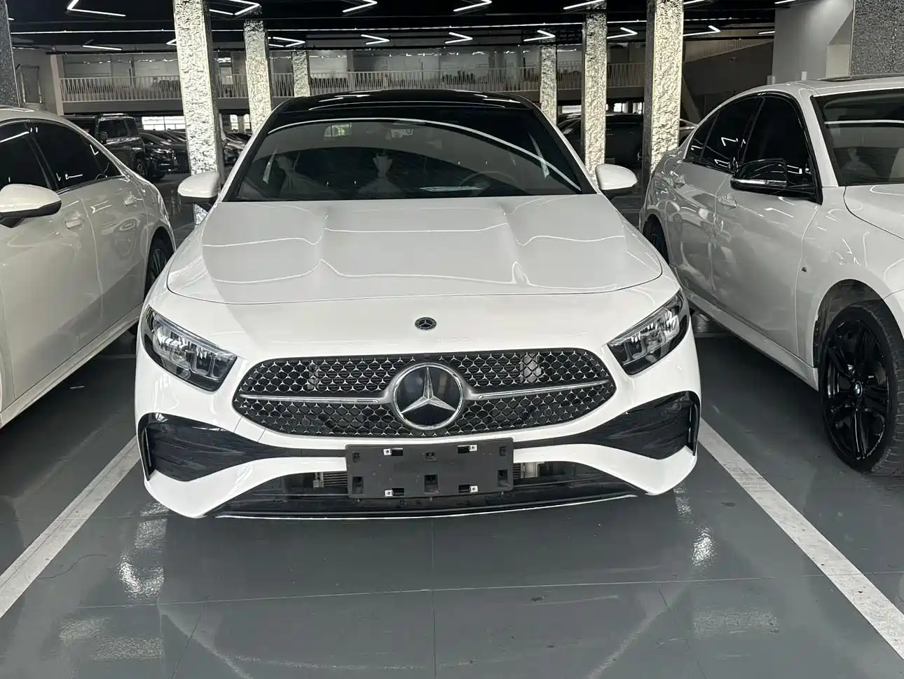 Mercedes-Benz A-Class 2024 A 200 L Sport Edition фото 3