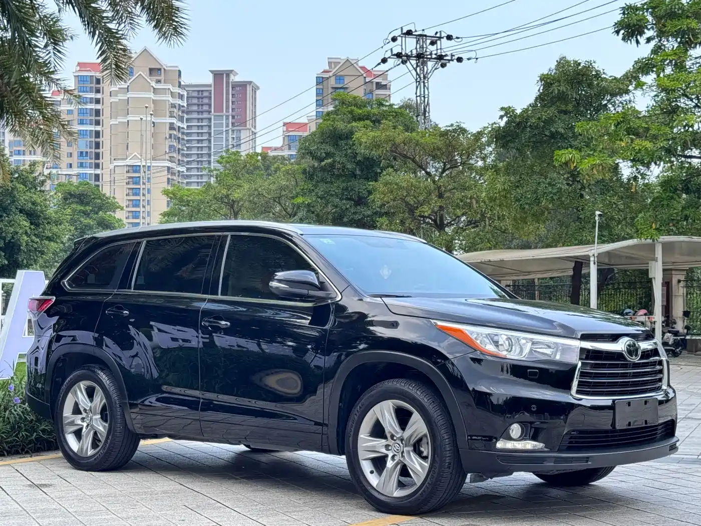 Toyota Highlander 2015 2.0T AWD Ultimate Edition 7-seater фото 3