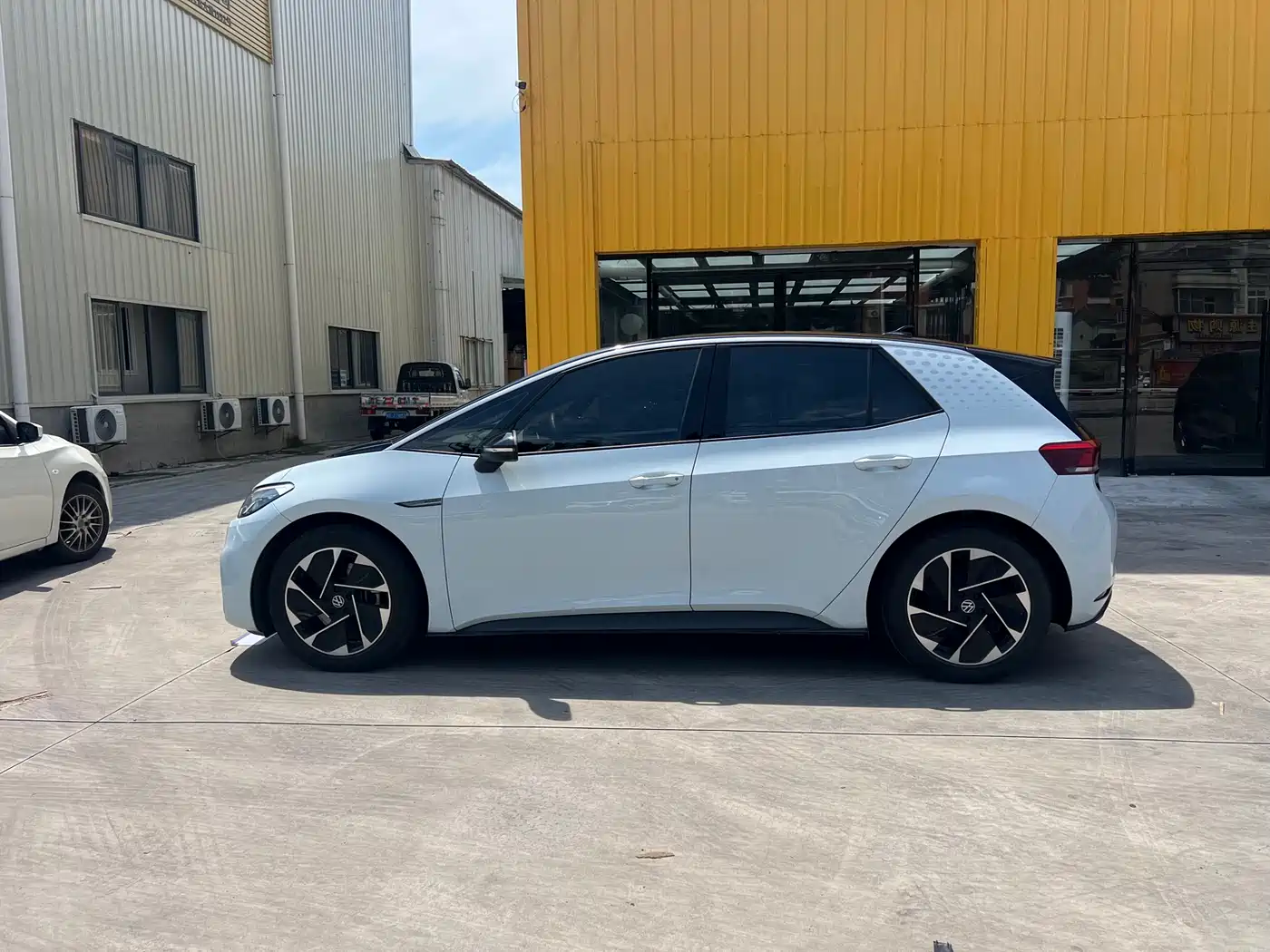 Volkswagen ID.3 2023 Pure Smart Edition фото 4