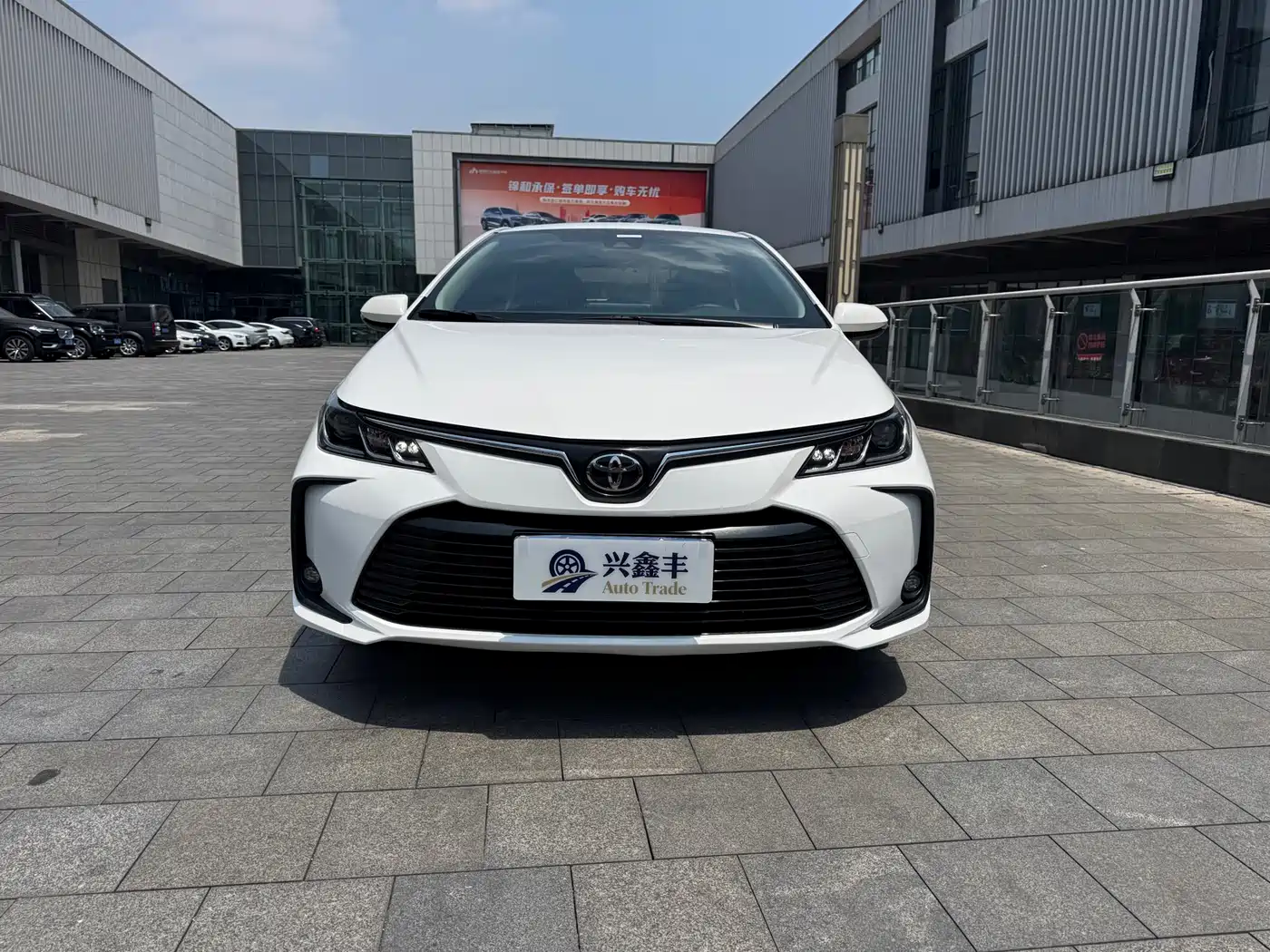 Toyota Corolla 2021 1.2T S-CVT Luxury Edition фото 2