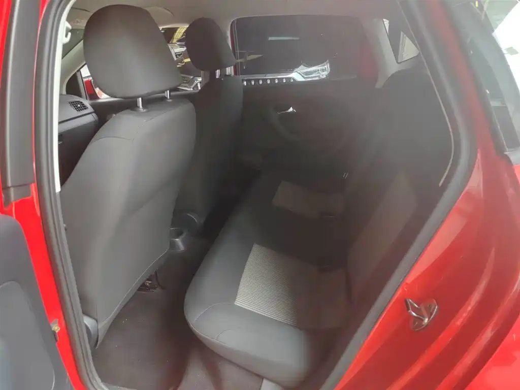 Volkswagen Polo 2018 1.5L Auto Safe Drive фото 9