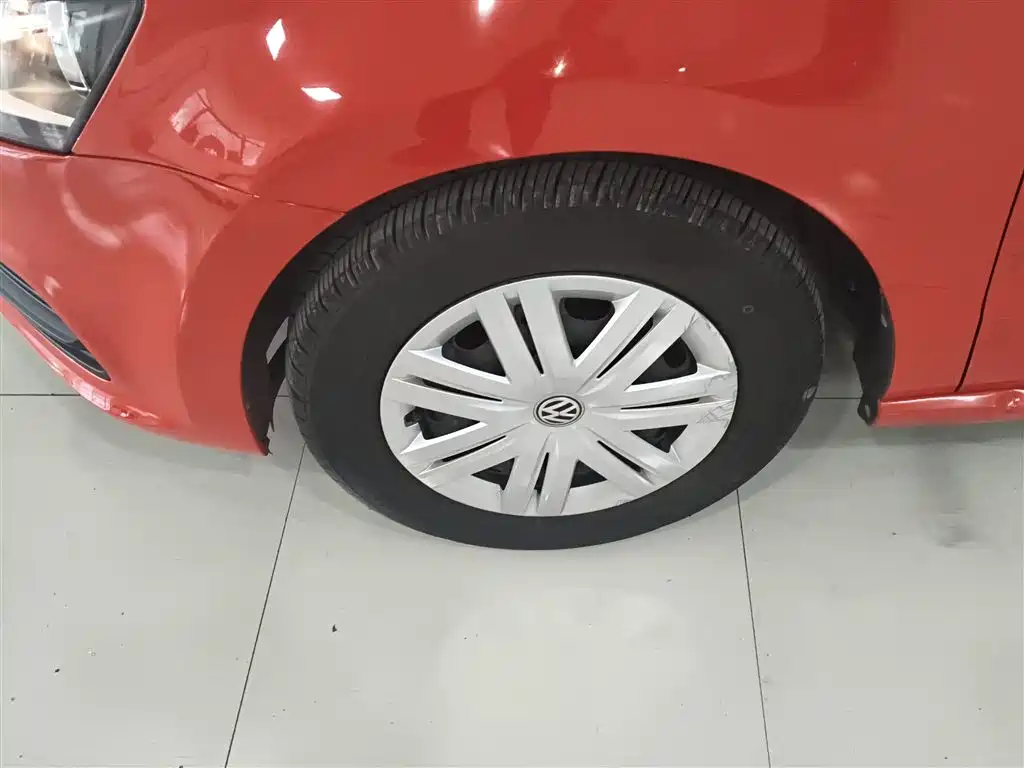 Volkswagen Polo 2016 1.4L Automatic Trend фото 25