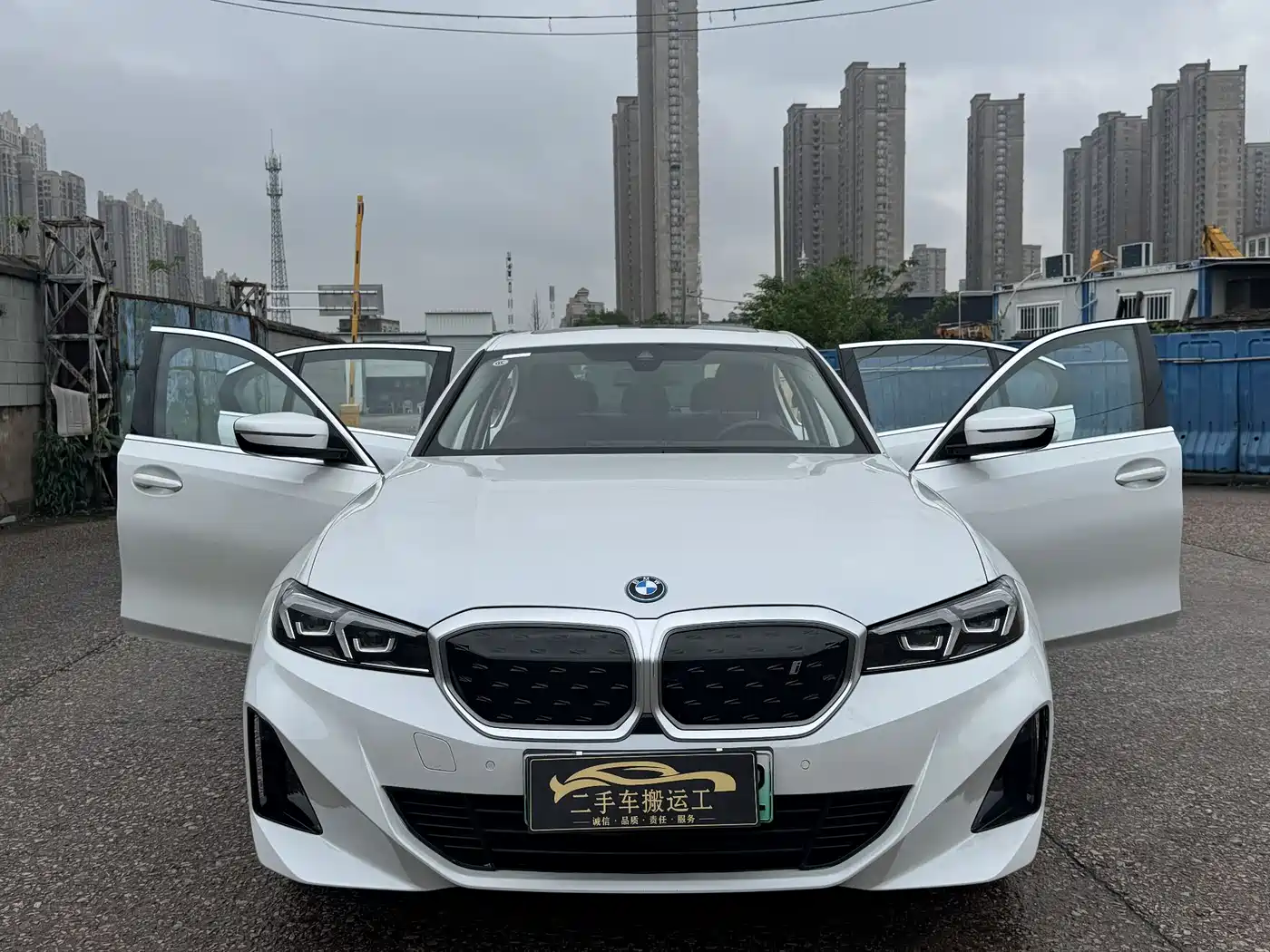 BMW i3 2024 eDrive 35 L фото 3
