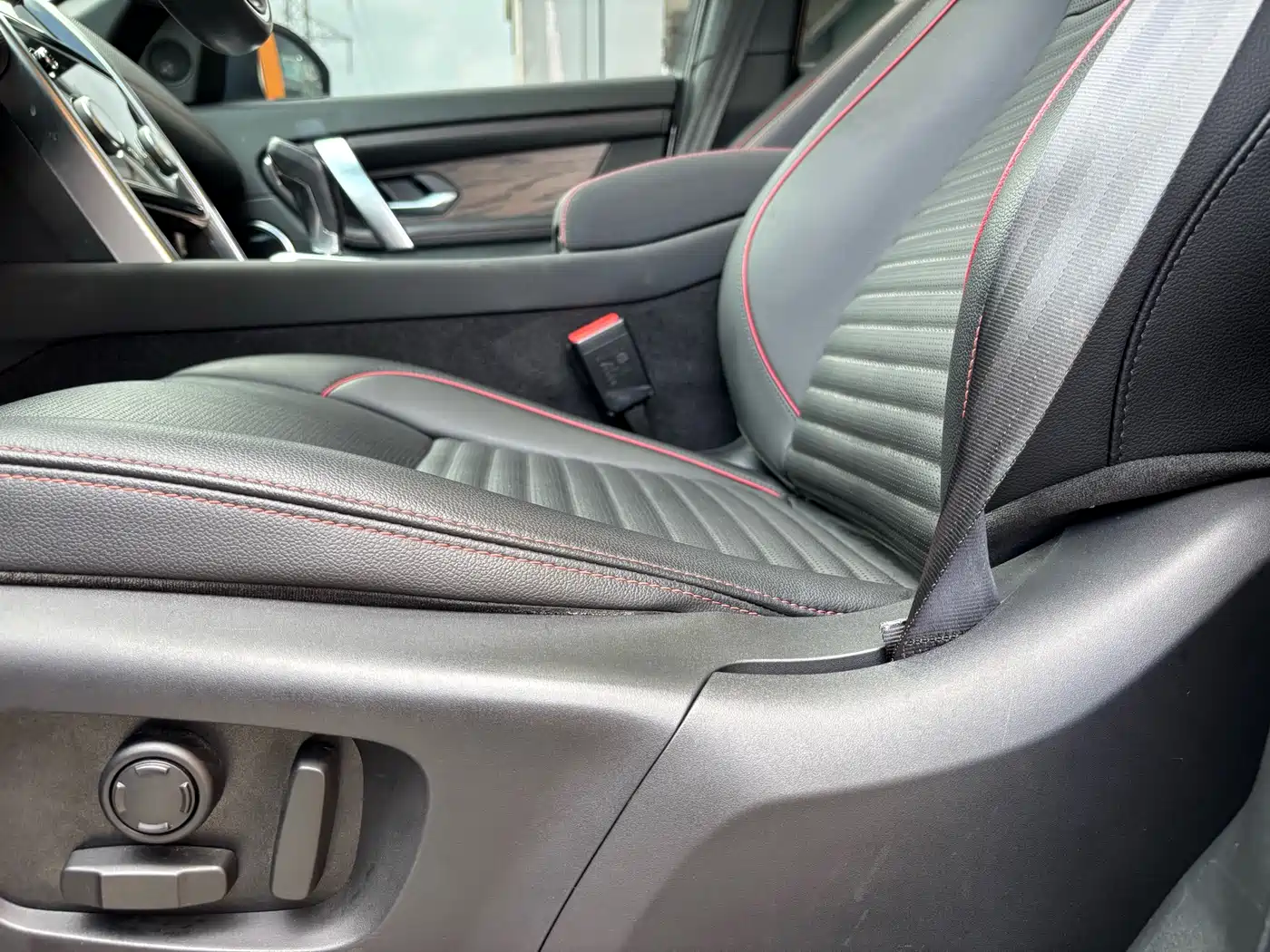 Land Rover Discovery Sport 2021 249PS R-Dynamic S Performance Edition фото 33