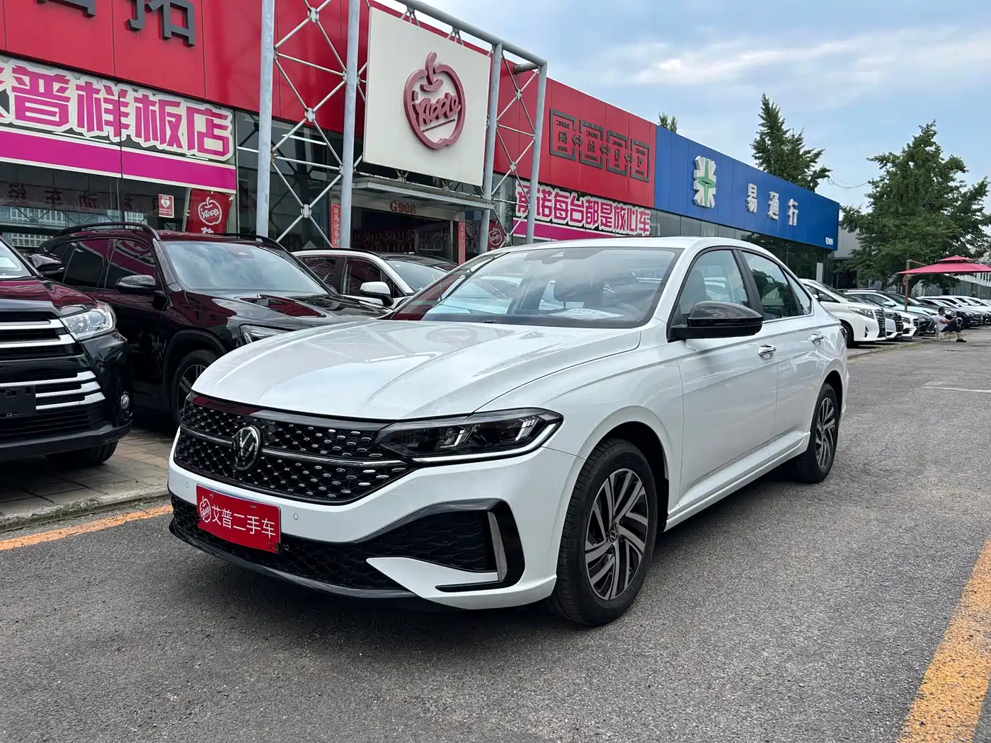 Volkswagen Lavida 2024 Model 300TSI DSG Starlight Leading Edition