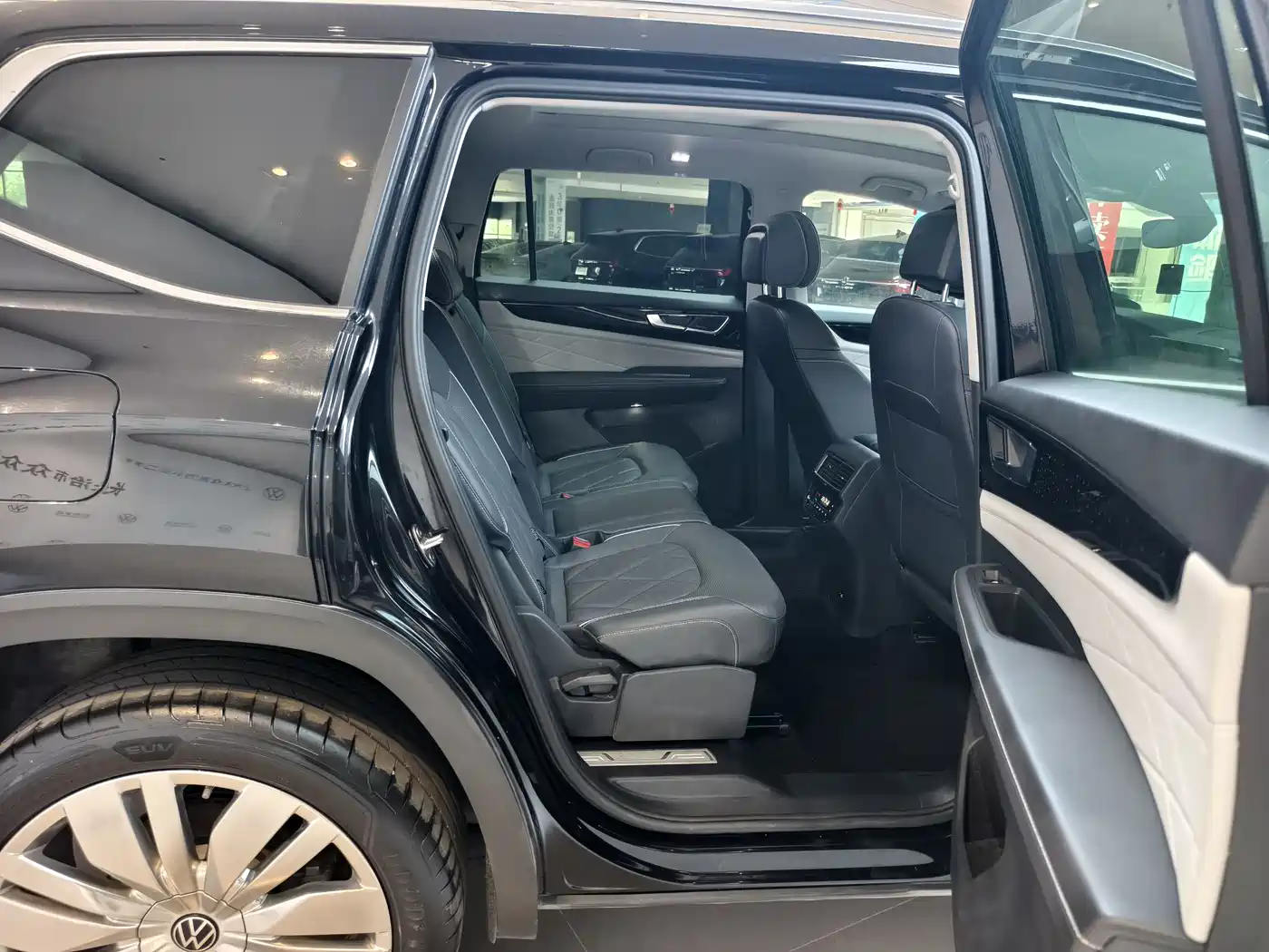 Volkswagen Teramont 2024 380TSI 4WD Prestige Flagship Edition фото 5