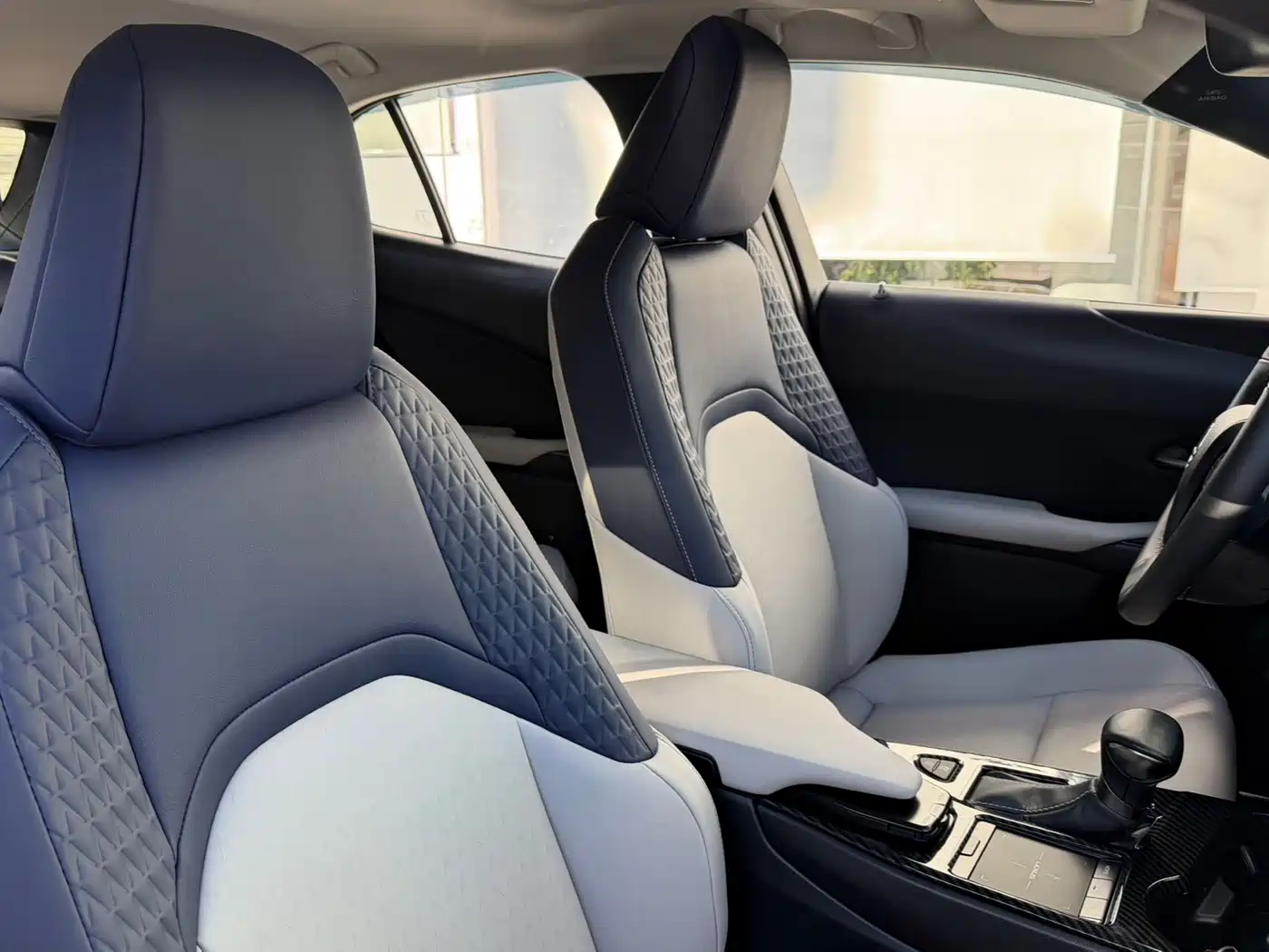 Lexus UX 2021 2020 260h Explore Fun Edition