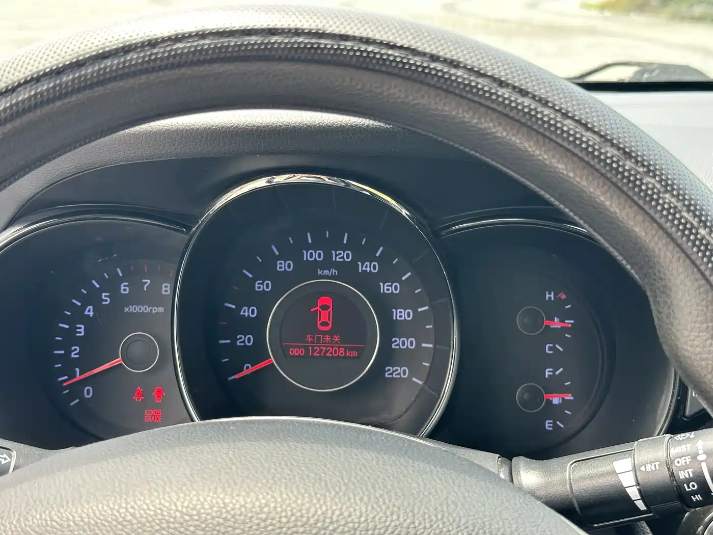 Kia K2 2012 Sedan 1.4L MT TOP Commemorative Edition фото 10