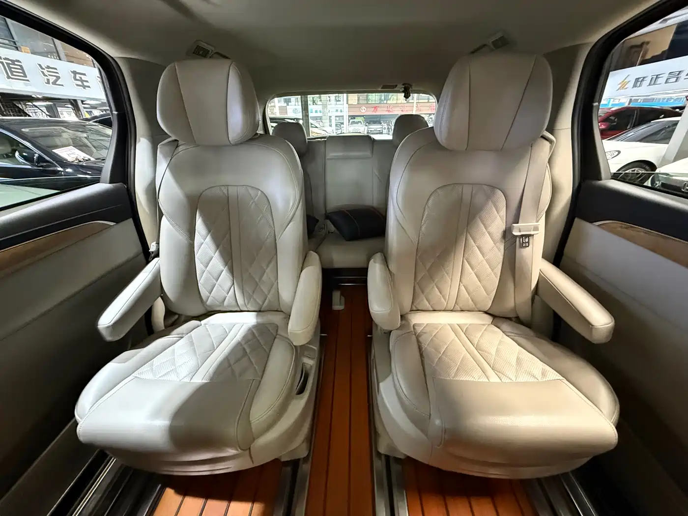Buick GL8 2017 ES 28T Comfort Type China V фото 8