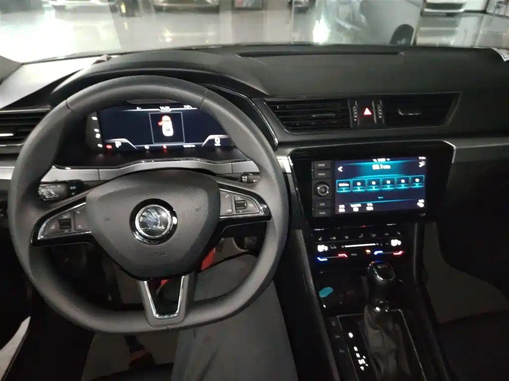 Škoda Superb 2019 Facelift TSI330 DSG Comfort фото 6