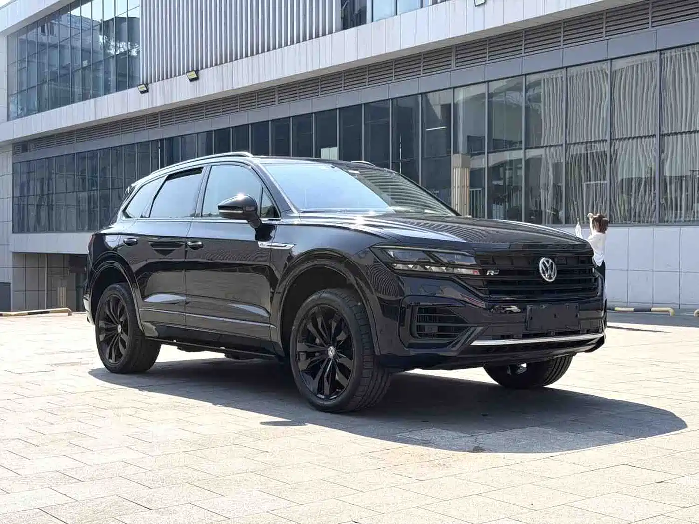 Volkswagen Touareg 2020 3.0TSI Premium Edition China VI фото 3